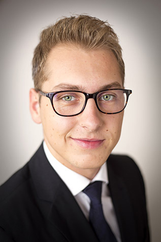 Bewerbung Fotografie Göttingen, Bewerbungsfotografie Göttingen, Bewerbungsfoto Göttingen, Jonathan Michaeli Fotografie, Fotograf Göttingen, Fotografie Göttingen, jo-foto