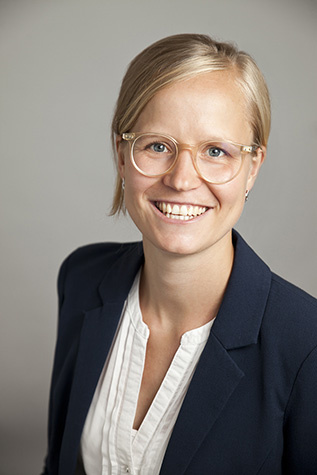 Bewerbungsfotos Göttingen, Bewerbungsfotografie Göttingen, Portraitfotografie Göttingen, Firmenportraits Göttingen, Fotograf Göttingen, Fotografie Göttingen, Jonathan Michaeli