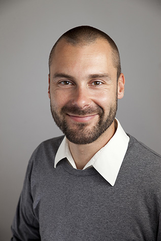 Bewerbungsfotos Göttingen, Bewerbungsfotografie Göttingen, Portraitfotografie Göttingen, Firmenportraits Göttingen, Fotograf Göttingen, Fotografie Göttingen, Jonathan Michaeli